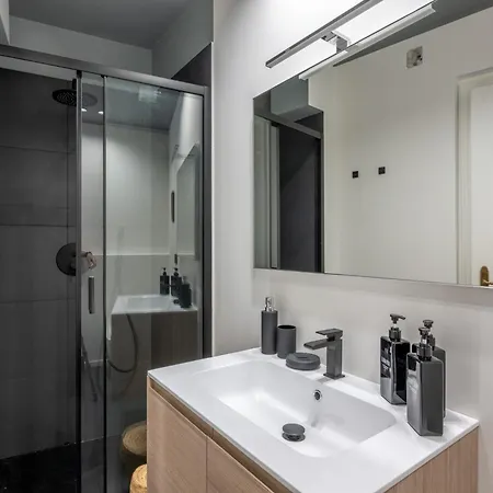 Gisella 2 Bedrooms In The Centre *