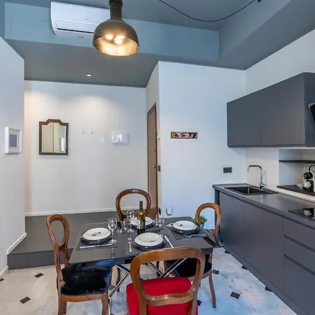Gisella 2 Bedrooms In The Centre Apartment Genoa
